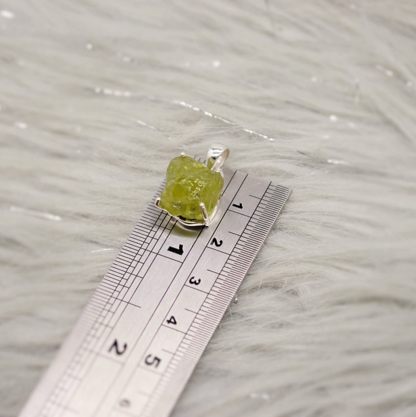 Raw Peridot Silver Chain Pendant Necklace, Rough Cut Peridot Necklace, August Birthstone, Raw Gemstone, Sterling Silver, Birthday Gift