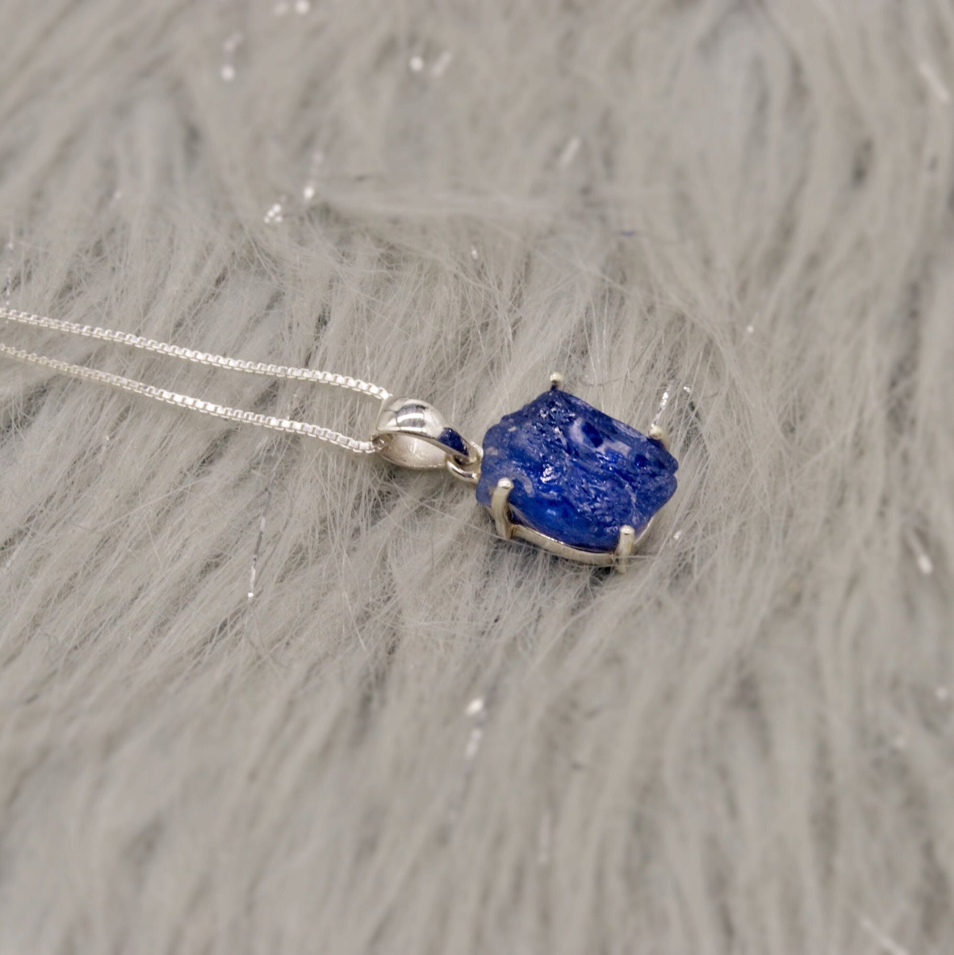 Raw Tanzanite Chain Pendant Necklace, Rough Cut Tanzanite Necklace, December Birthstone, Raw Gemstone, Sterling Silver, Birthday Gift