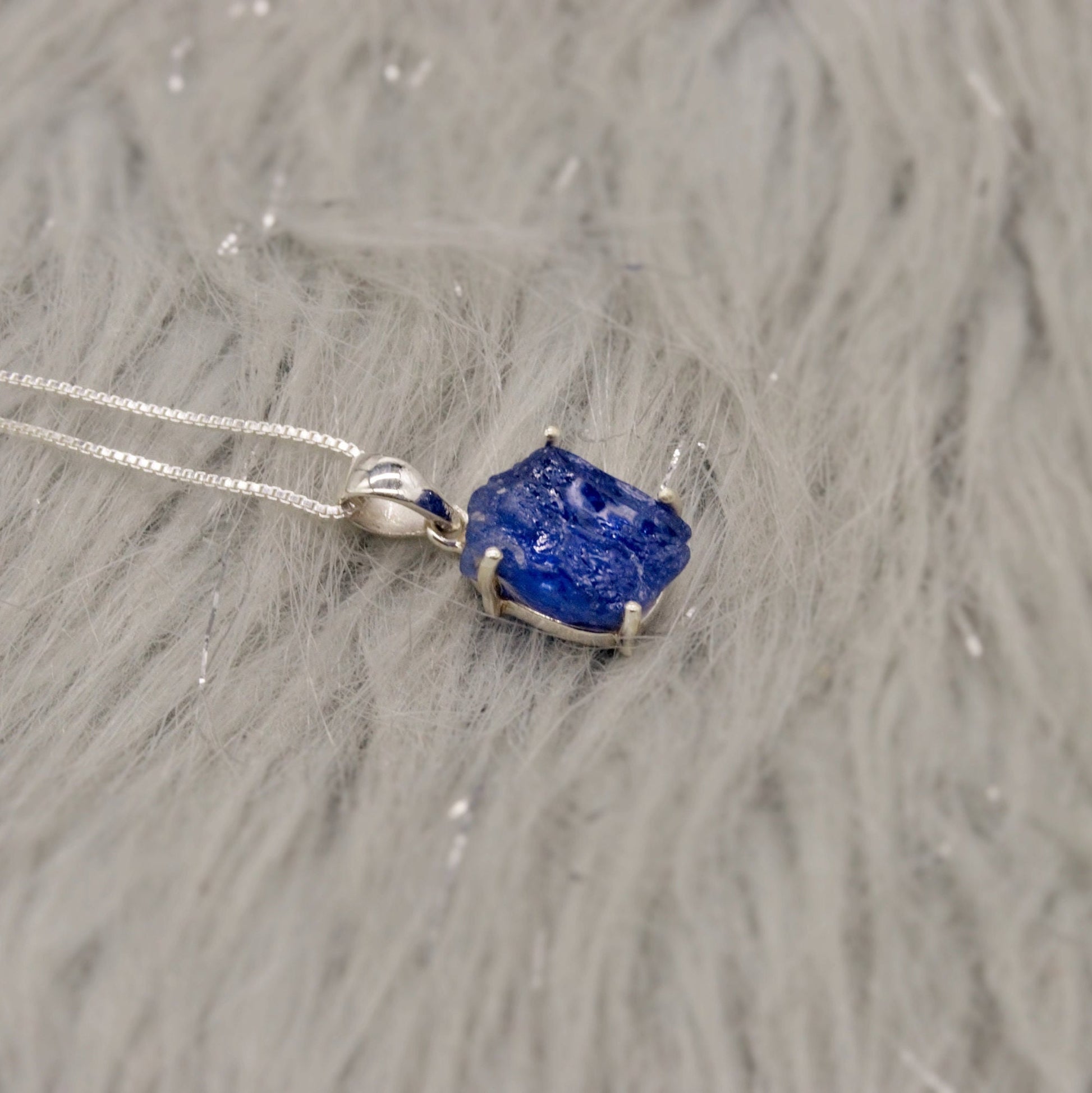 Raw Tanzanite Chain Pendant Necklace, Rough Cut Tanzanite Necklace, December Birthstone, Raw Gemstone, Sterling Silver, Birthday Gift