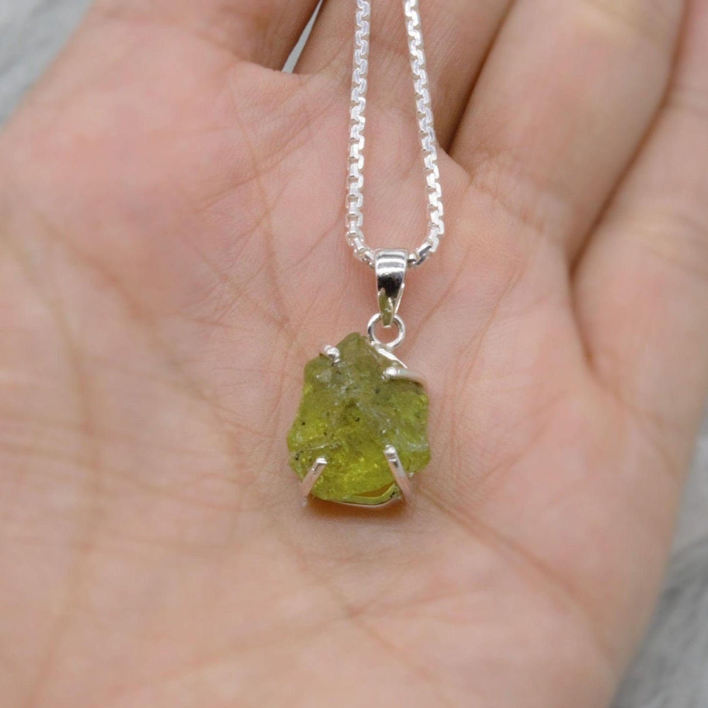 Raw Peridot Silver Chain Pendant Necklace, Rough Cut Peridot Necklace, August Birthstone, Raw Gemstone, Sterling Silver, Birthday Gift